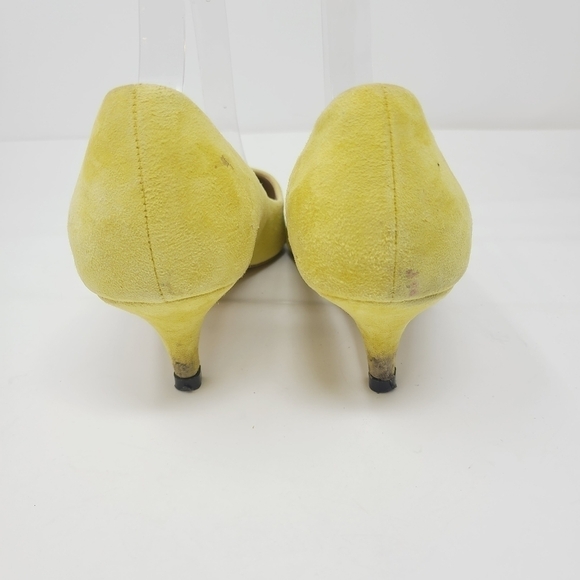 Anthropologie | Women's Classic Yellow Suede Heels (Size 10M) - Picture 13 of 14